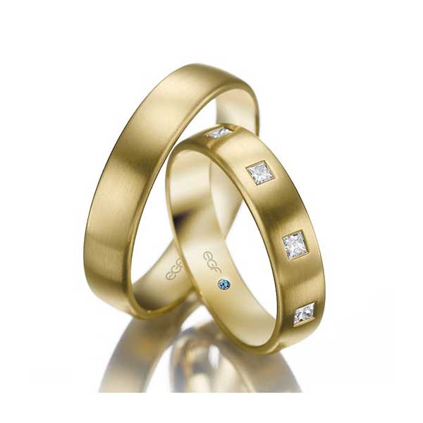 Geelgouden trouwringen met Princess slijpsel en 9 diamanten 0.05ct-Circles Trouwringen-Zwijndrecht