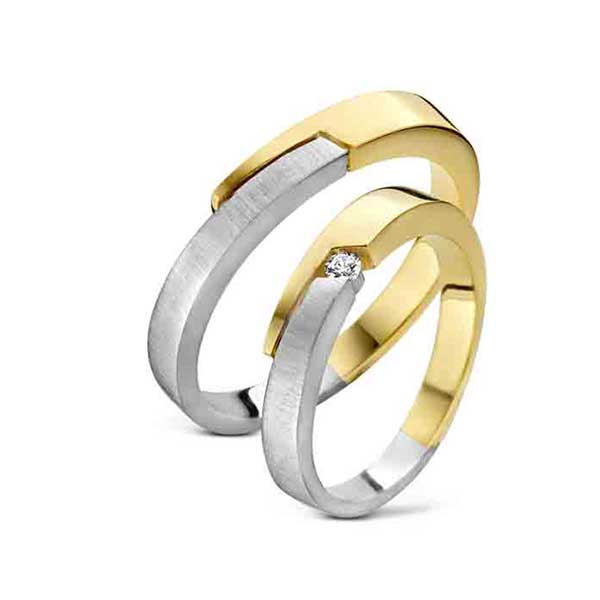 Creatieve-vormgeving-in-wit-en-geelgouden-trouwringen-Circles-Trouwringen-Zwijndrecht