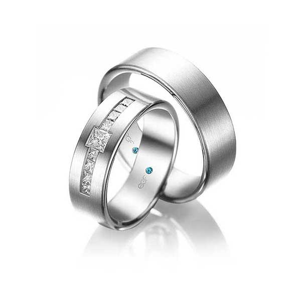 Ringen-witgoud-Prachtig-gezet-met-diamanten-in-Princess-slijpsel