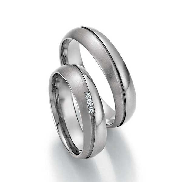 Trouwringen titanium saturnusvoeg