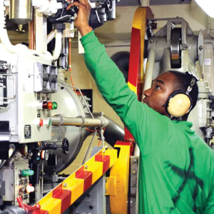 Elektrotechnische componenten voor militaire scheepsmotoren