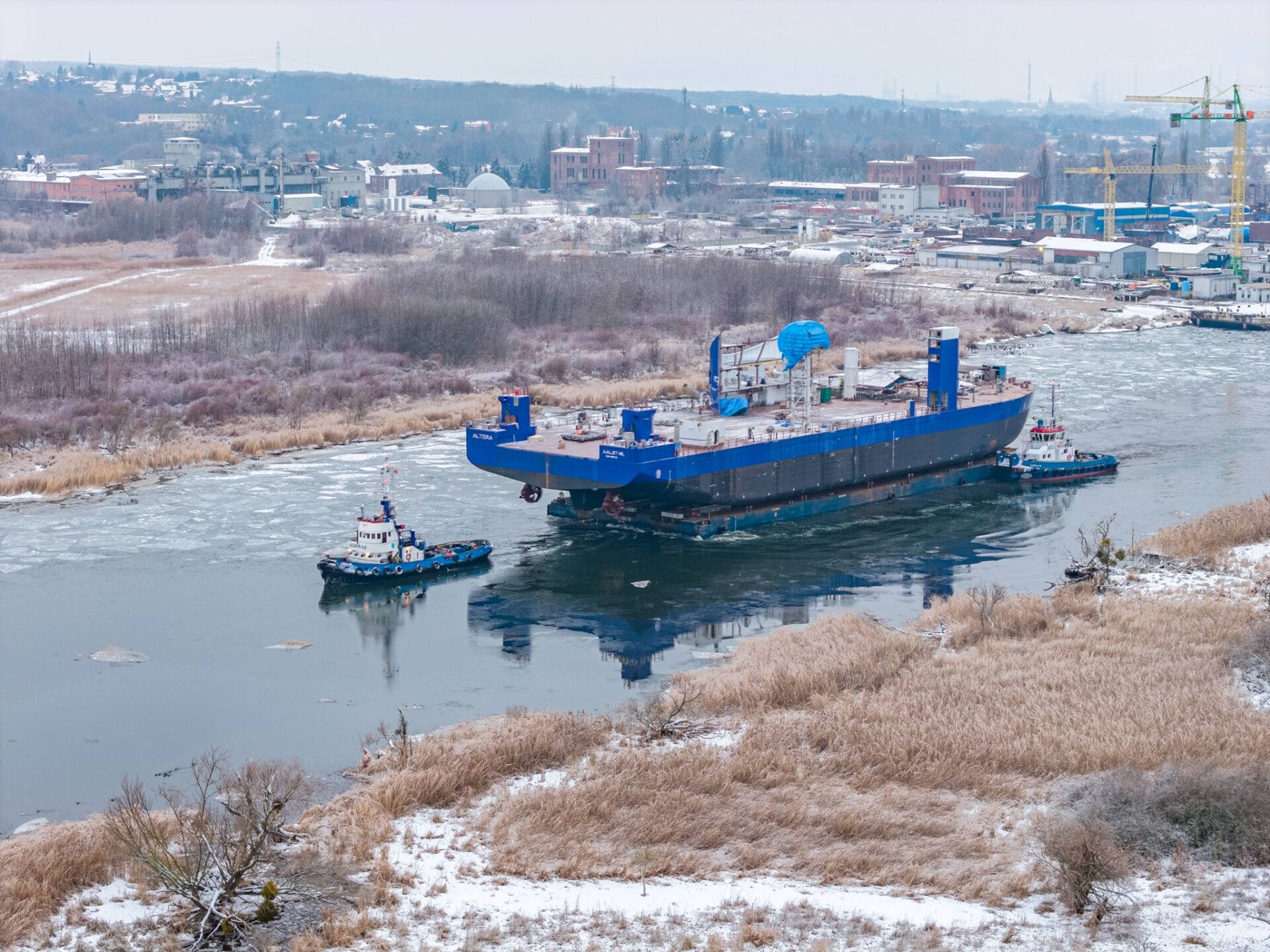 hull transfered to water