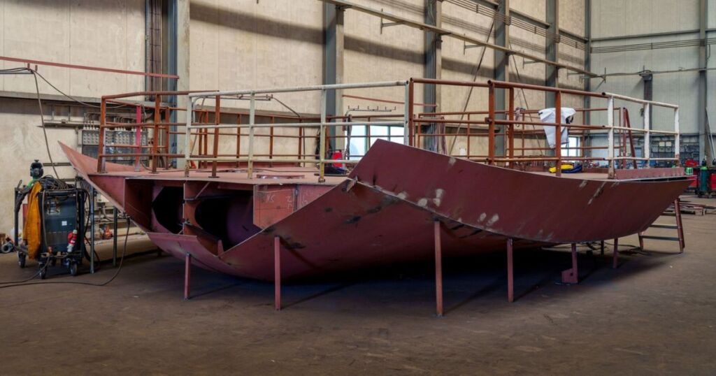 Cumulus class tug